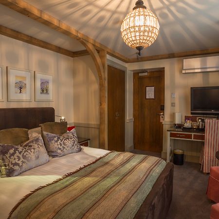 The Farmhouse Hotel And Restaurant Saint Saviour Exteriér fotografie
