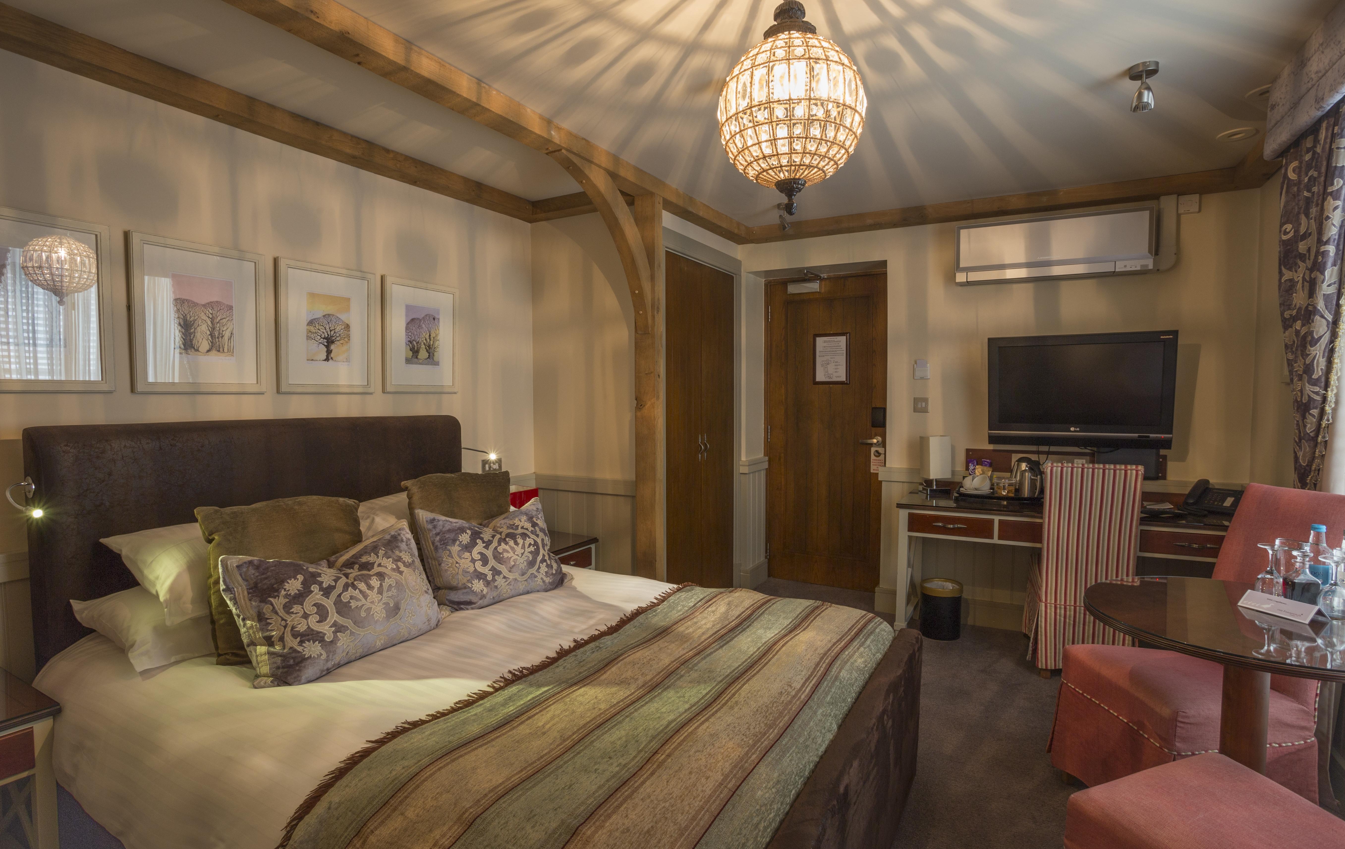 The Farmhouse Hotel And Restaurant Saint Saviour Exteriér fotografie
