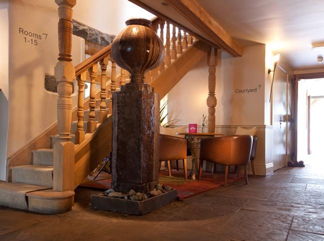 The Farmhouse Hotel And Restaurant Saint Saviour Interiér fotografie